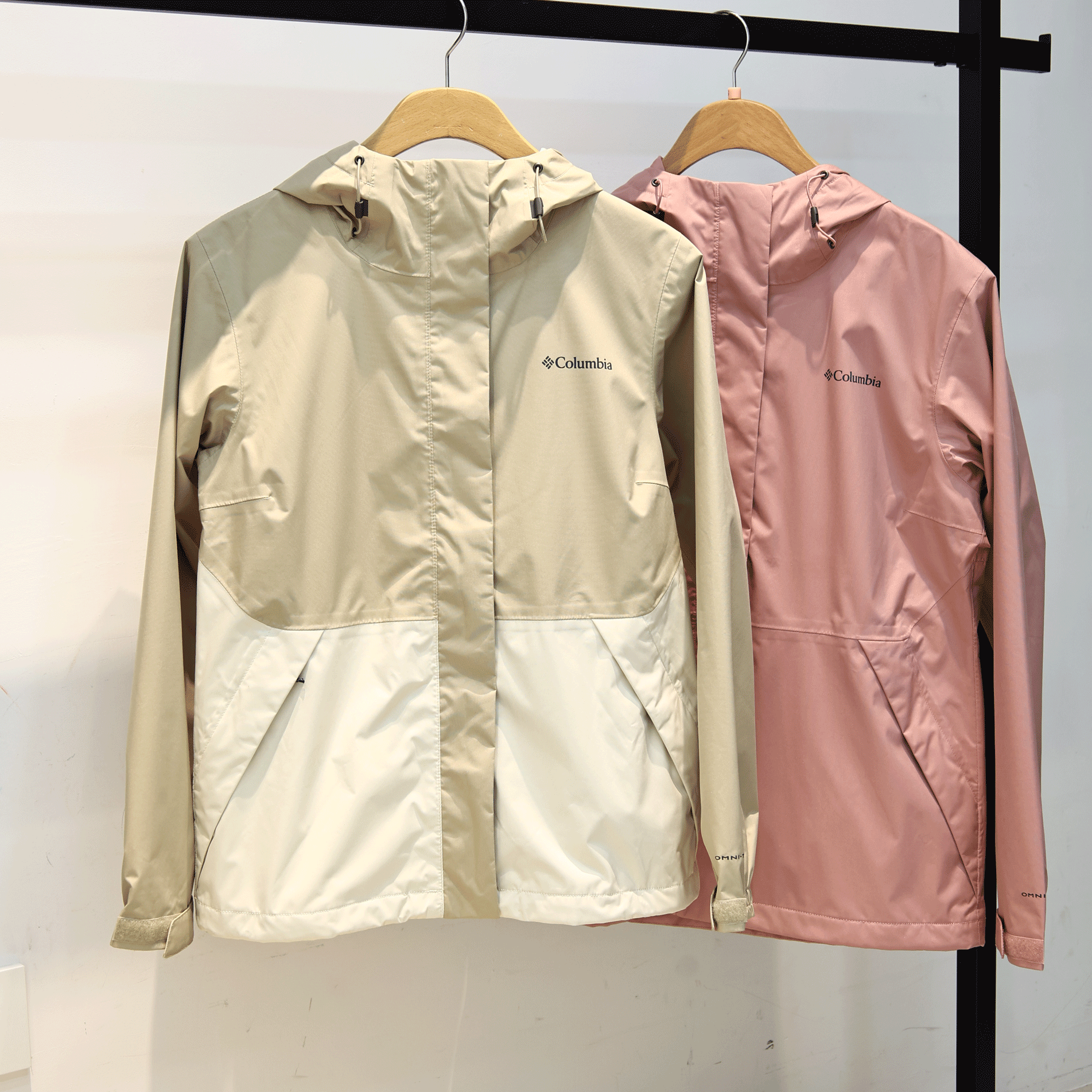 哥伦比亚女子防水冲锋衣连帽外套