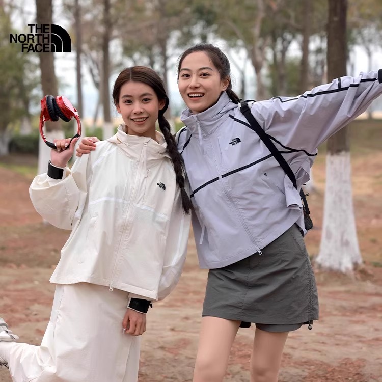 北面女士UE款户外防泼水夹克外套
