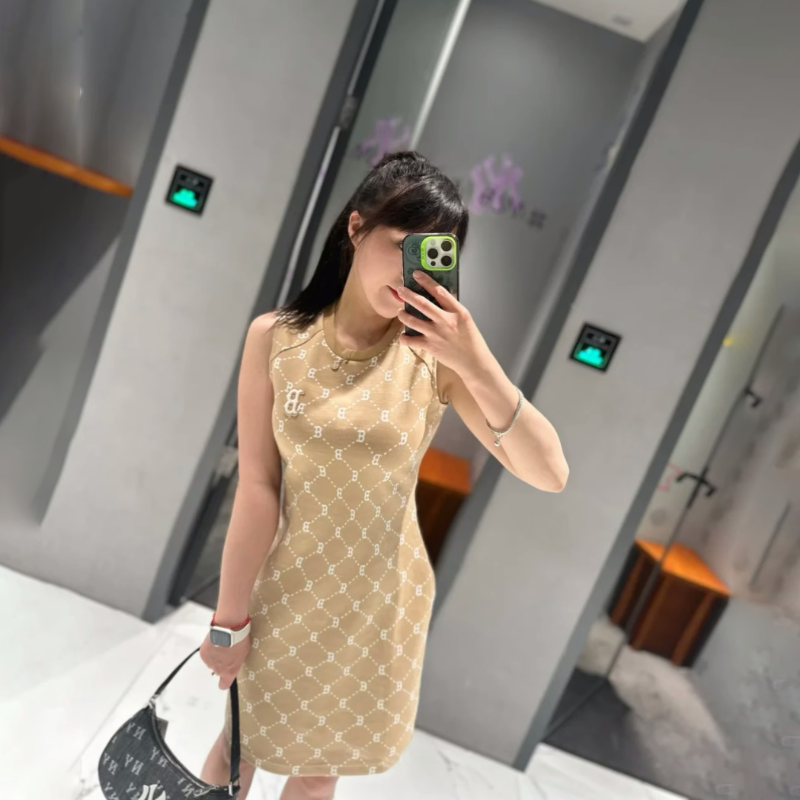 MLB复古老花满标直筒连衣裙