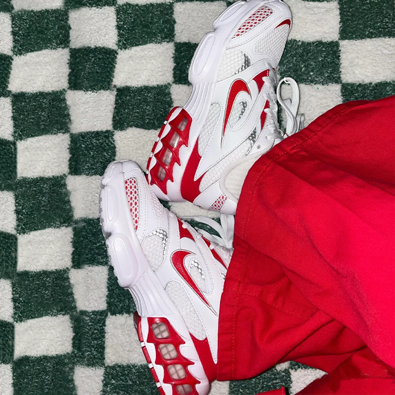 Nike耐克女子透气低帮耐磨跑步鞋