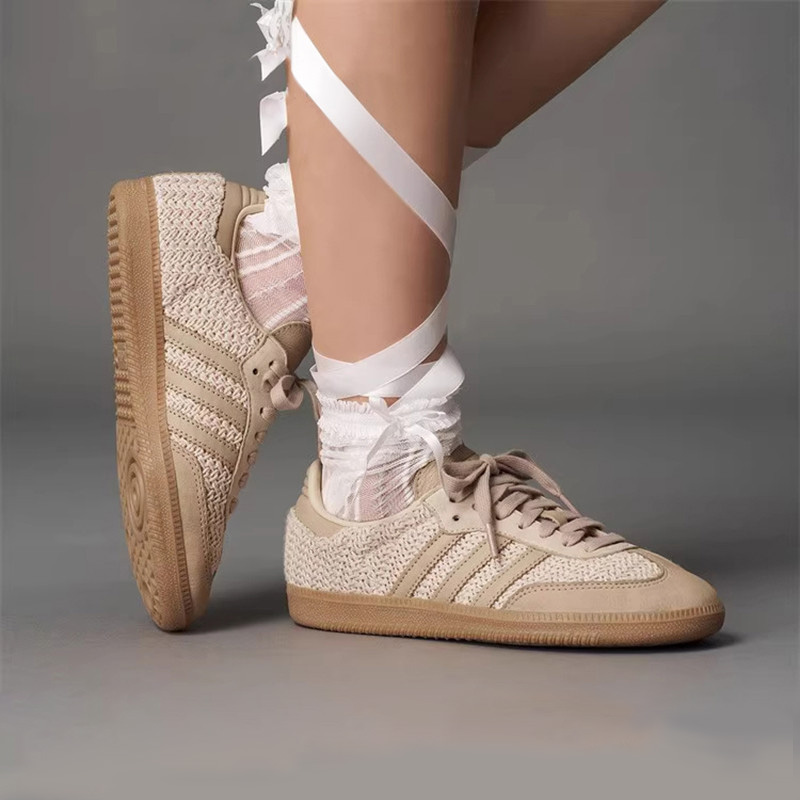 三叶草女SAMBA经典运动鞋板鞋