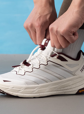 adidas阿迪达斯男女26新款户外超轻缓震运动徒步鞋KK1881/KK1883