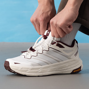 adidas阿迪达斯男女26新款户外超轻缓震运动徒步鞋KK1881/KK1883