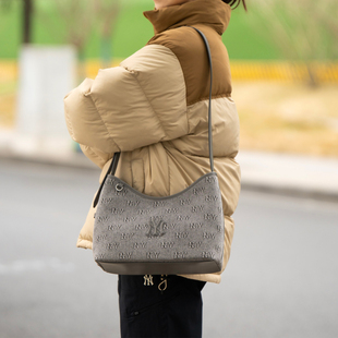 MLB斜挎包26新款男女NY复古老花托特包运动情侣单肩包3ABMMD16N