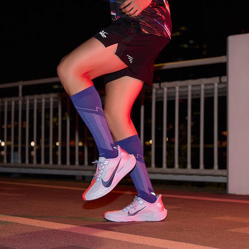 耐克男子公路专业跑步鞋