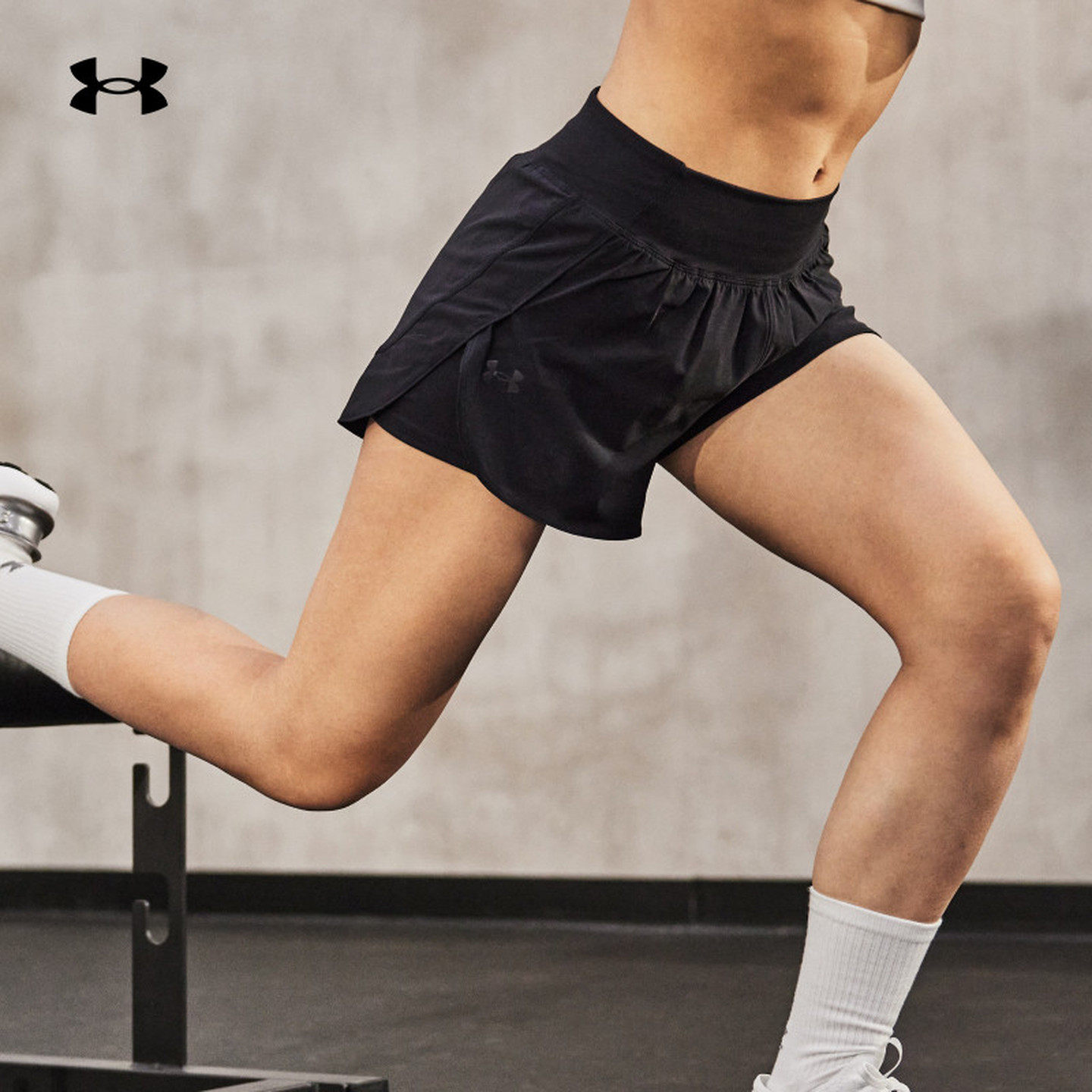 安德玛UA Flex女子二合一梭织训练防走光速干透气运动短裤1376936