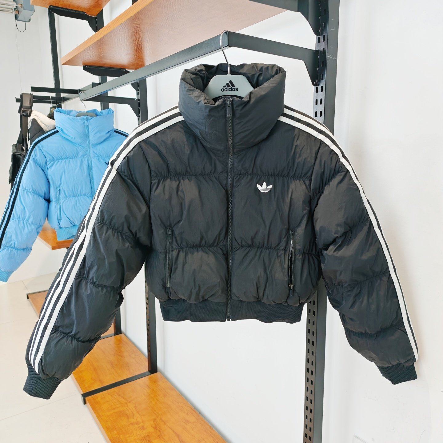 adidas阿迪达斯女子三叶草棉服25秋冬新款休闲运动短款外套JX2970,运动服/休闲服装,运动茄克/外套,淘宝优惠券,粉丝福利购,淘宝优惠卷