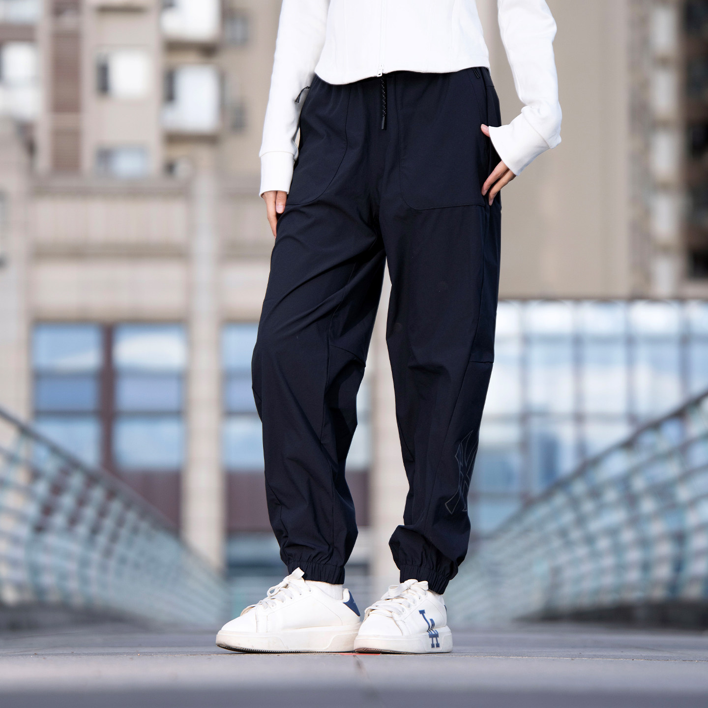 MLB男女长裤26春季新款NY印花情侣束脚裤训练休闲运动裤3AWPB0463