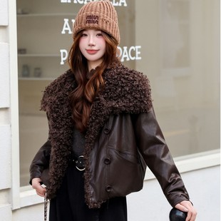 优品皮衣精选店毛绒拼接大翻领羽绒服女2025冬季韩版90白鸭绒外套