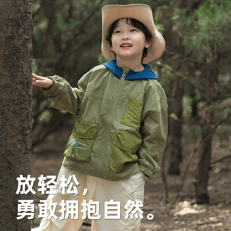 儿童连帽外套薄款2026欧美新款男女童山系工装户外运动上衣