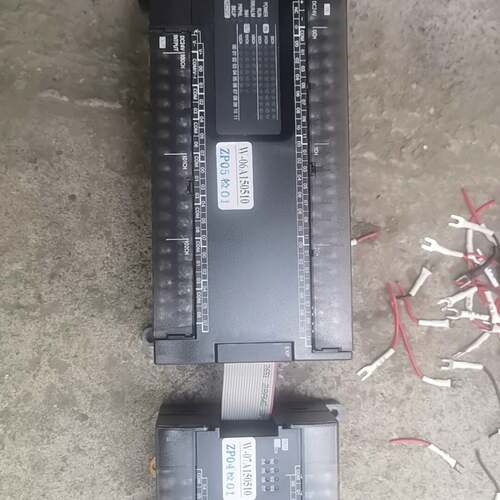 可维修CP1E-Nm0SDT-D1，，欧姆龙台带一个拓展模块。可以充议价