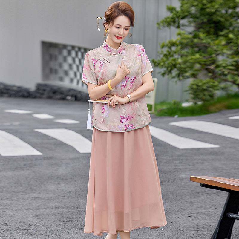 官方正品中年妈妈夏装假两件减龄连衣裙2026新款中老年女遮肚显瘦