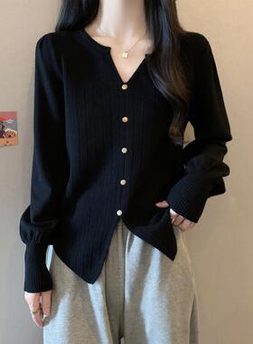 黑色V领长袖针织衫女秋冬2025新款不规则修身显瘦百搭正肩上衣