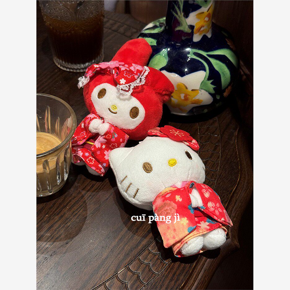 红色樱花和服美乐蒂Kitty猫毛绒挂件可爱公仔玩偶书包挂饰钥匙扣