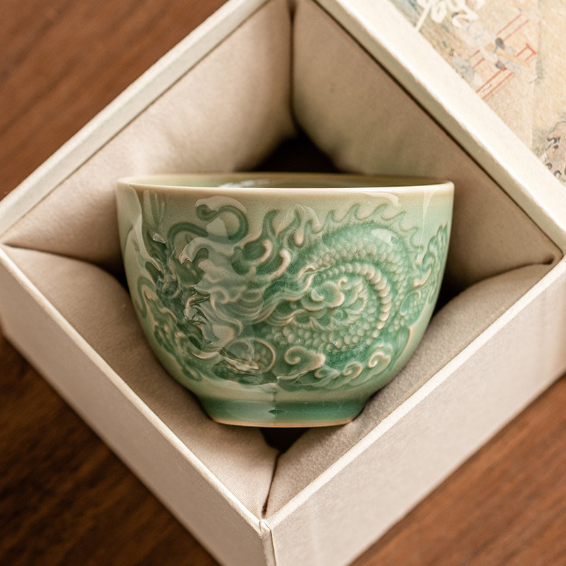 霜语浮雕祥龙纹茶杯越窑青瓷主人杯功夫茶具高档单个陶瓷品茗杯子