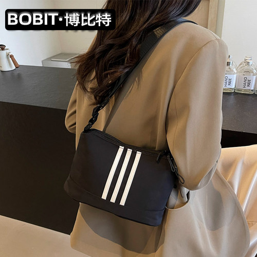 潮流运动休闲单肩斜挎包