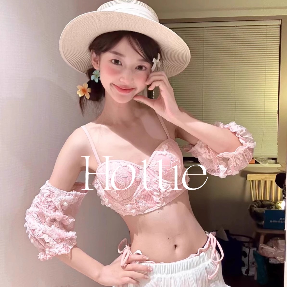 粉色钢托比基尼聚拢美背泳衣