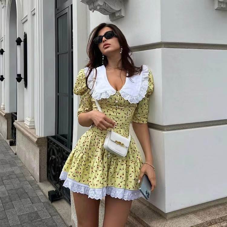 欧美风娃娃领短袖碎花连衣裙气质收腰短裙Doll neck floral dress