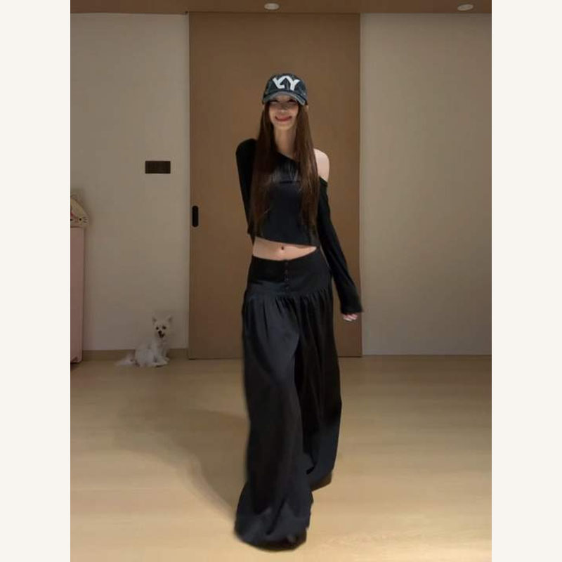 2026新款超火减龄一整套黑色上衣女夏今年流行爆款韩系休闲灯笼裤