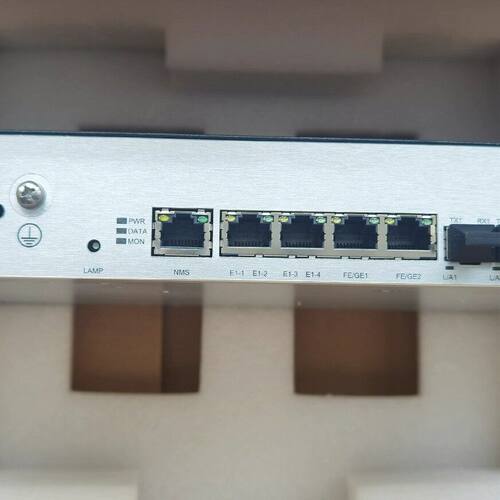OptiXstar C810A设备  原包OTN设备 黑