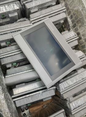 昆仑通态触摸屏 型号：TPC7072Gi 漂亮 库存45