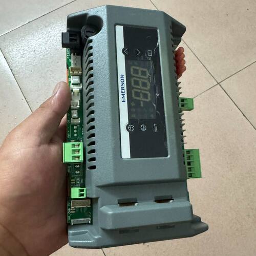 艾默生EMERSON冷库机组控制器XCM25D 543-02