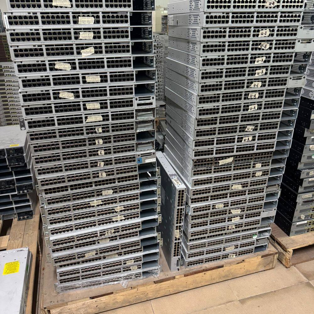 cisco C9300-48U-E C9300-48