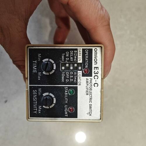 龙E3C-C光电放大器拆机工作电压100-240