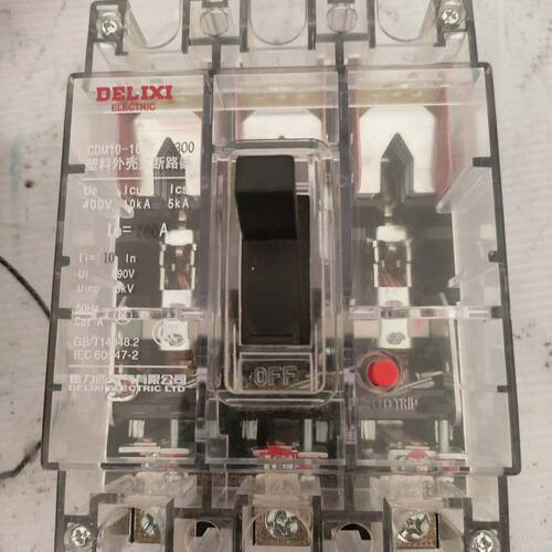 断路器CDM10-100T/3300