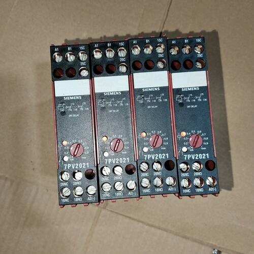 7PV2021-2BB30 输入UC24V原正的有4个