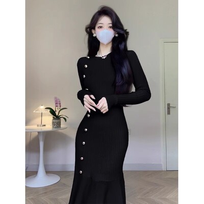独特漂亮鱼尾裙子女秋冬轻奢高端大方得体法式掐腰白色针织连衣裙