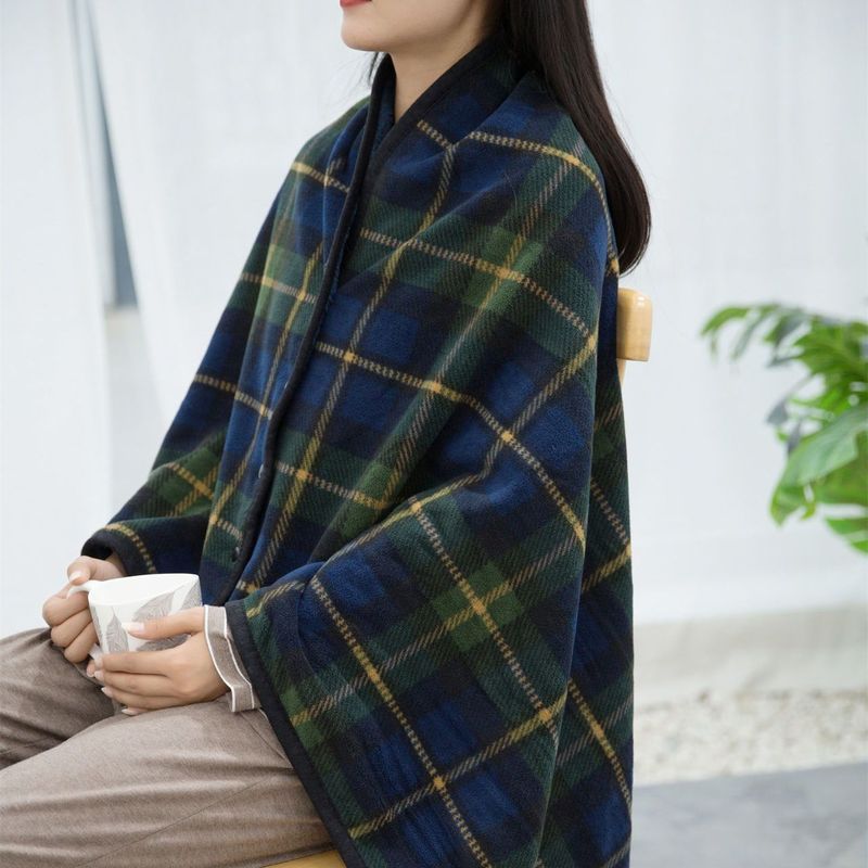 保暖披肩毯多用途盖毯午休毯子发热加绒小毯子加厚午睡沙发毯斗篷
