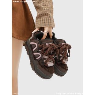 奇安达板鞋女款2025新款秋冬厚底鞋小众百搭面包鞋学生休闲鞋