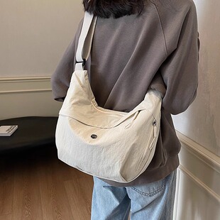 包包女2025新款大容量斜挎包时尚百搭单肩包女通勤背包简约饺子包