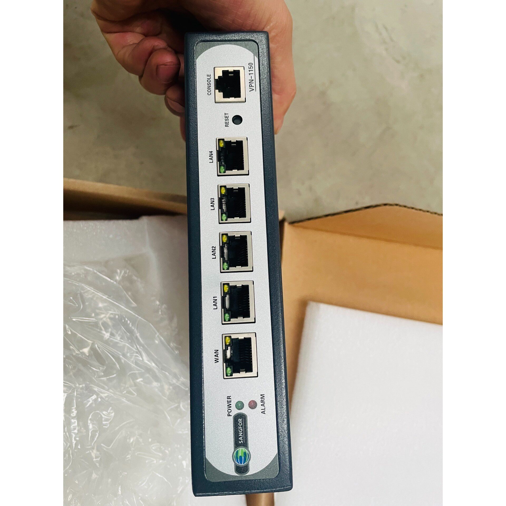 SANGFOR 型号:VPN-1150行为管理,5台议价产品