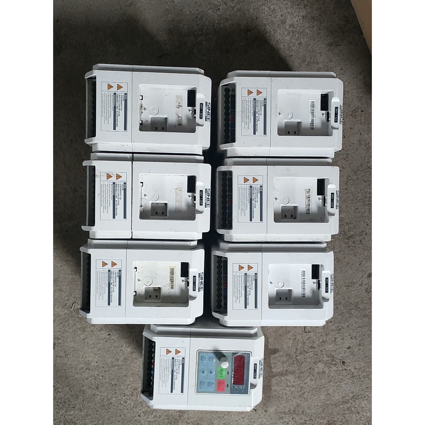 正弦变频器EM100-1R5-3B ,,功能包好.议价产品