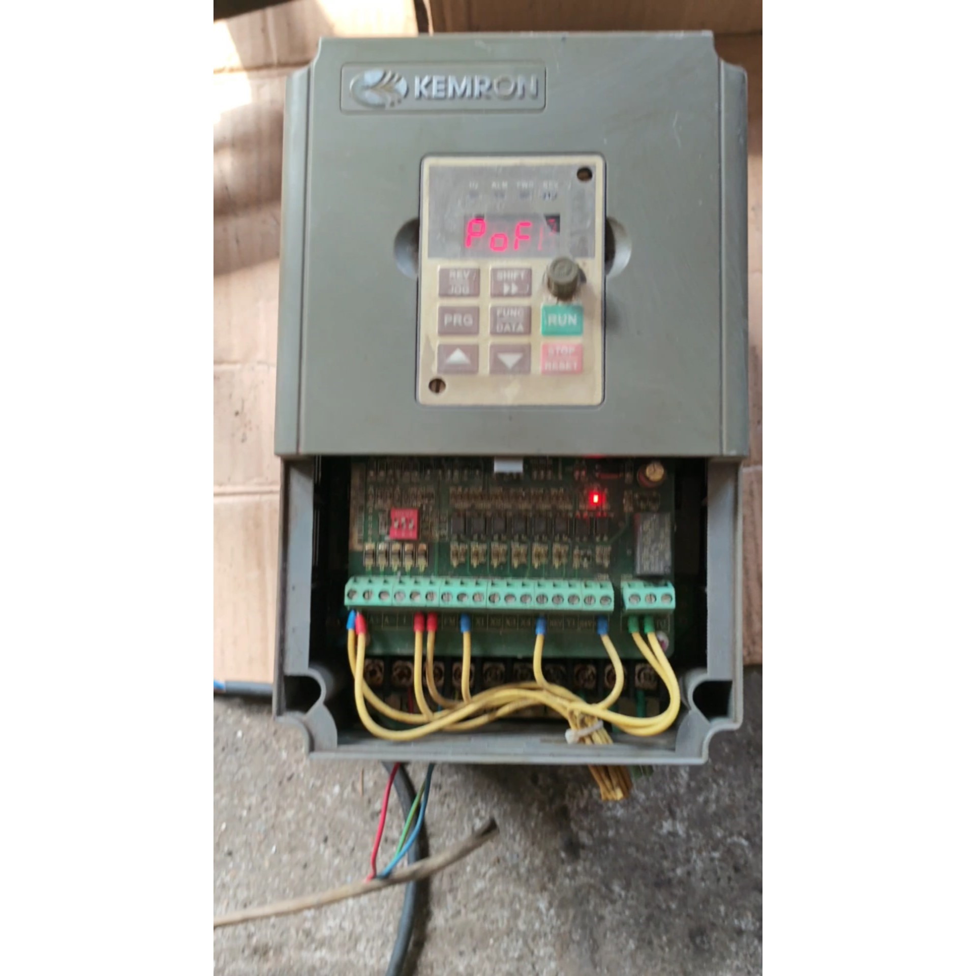 科姆龙变频器 KV1900-G0037C-4T议价产品