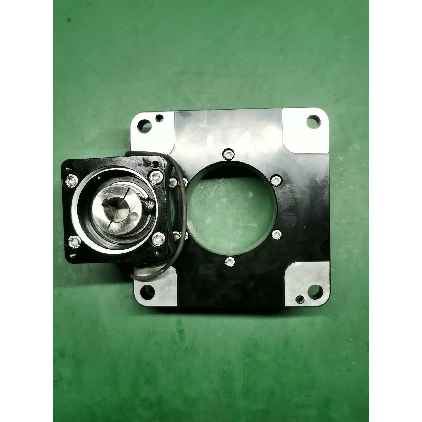 GIGAGER 中空旋转平台 GSN130Z-30K-SV议价产品
