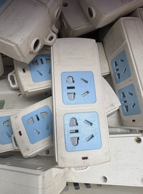 公牛插排 GN-A02 三位插位 白色外壳 蓝色插孔 实物拍议价产品