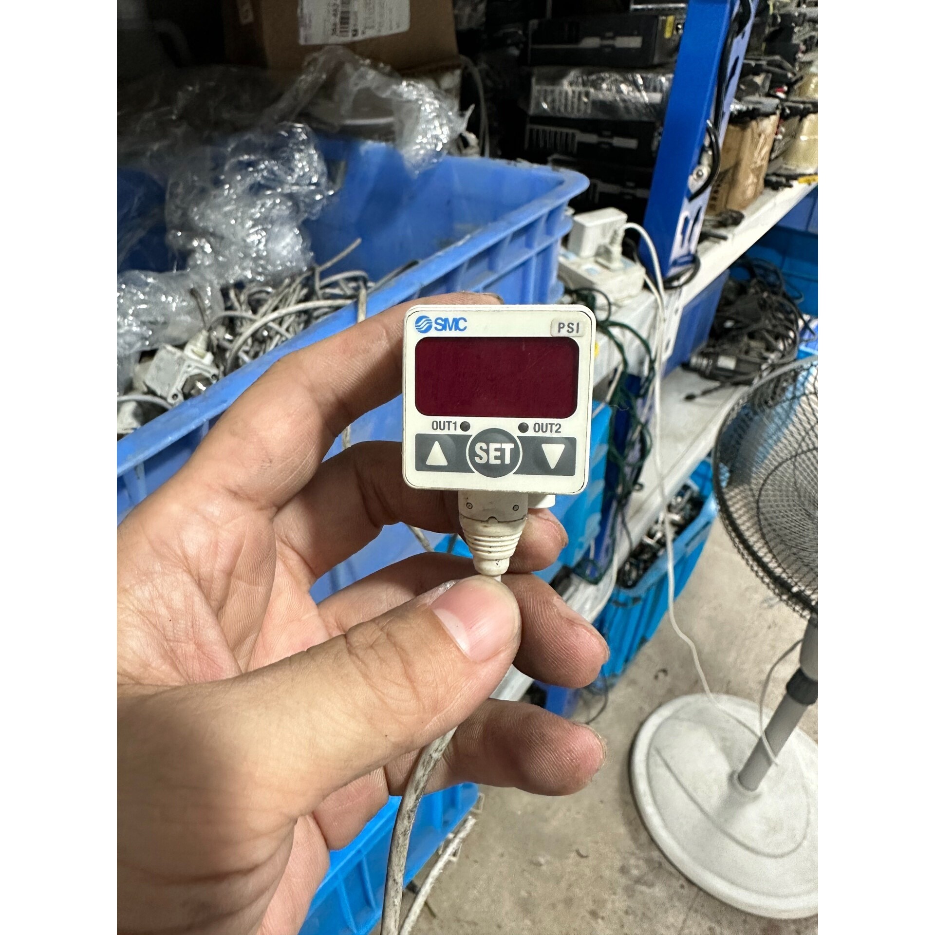 压力表ISE60-A2-62L,成色9成左右,感兴趣的议价产品