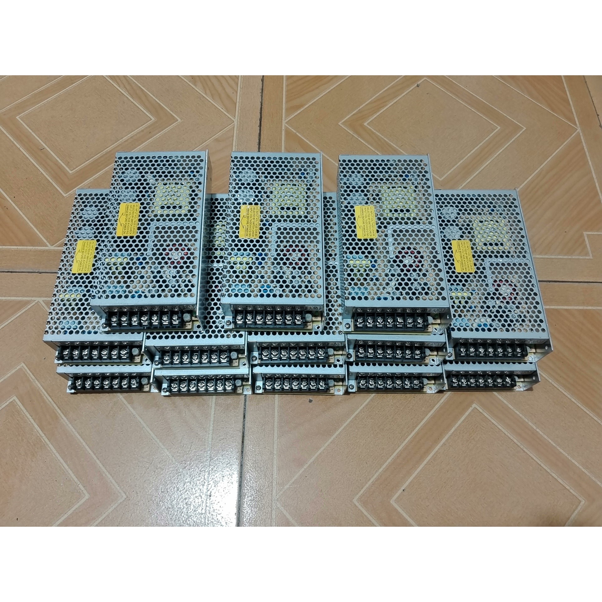 明纬电源RD-125B,功能正常,成色为实图议价产品