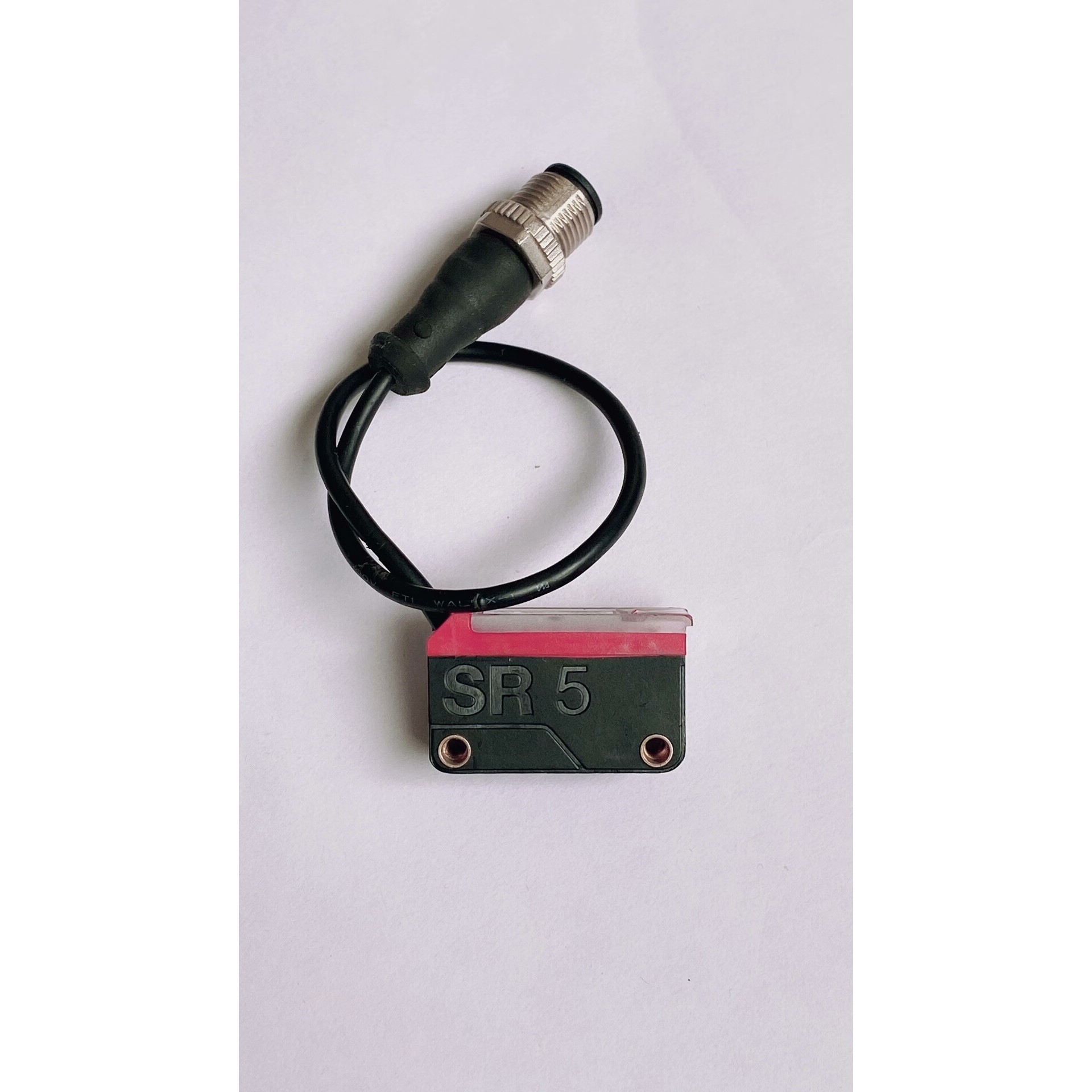 劳易测LE5B/PX-200-M12光点传感器议价产品