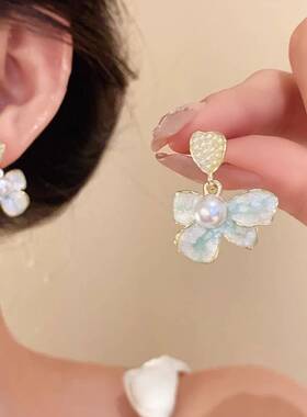 高档品牌蓝色海盐流沙花朵耳环女轻奢气质百搭珍珠耳钉高级感法式