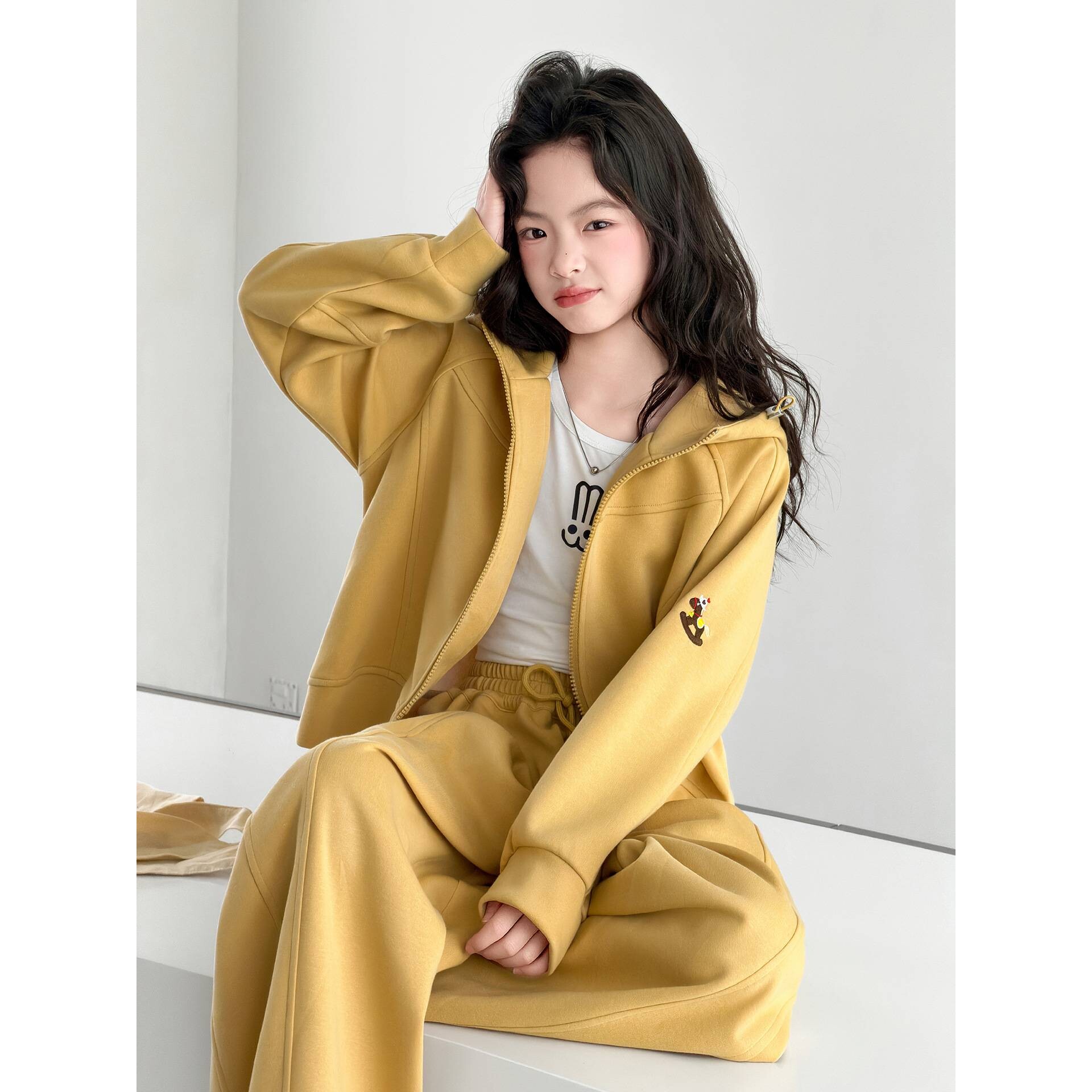 高档品牌女童韩系卫衣套装2026新款春装初中生女孩洋气休闲春秋两