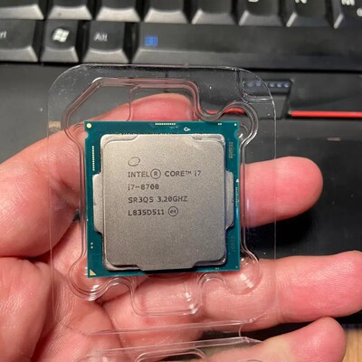 议价8700 8600K 处理器各一颗