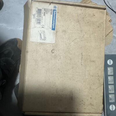 议价全新施耐德 Telemecanique XBTN400 有包
