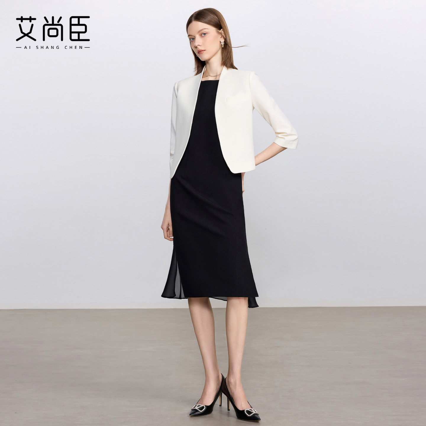 艾尚臣白色时尚套装女通勤无领小西服轻奢高级感西装连衣裙职业装