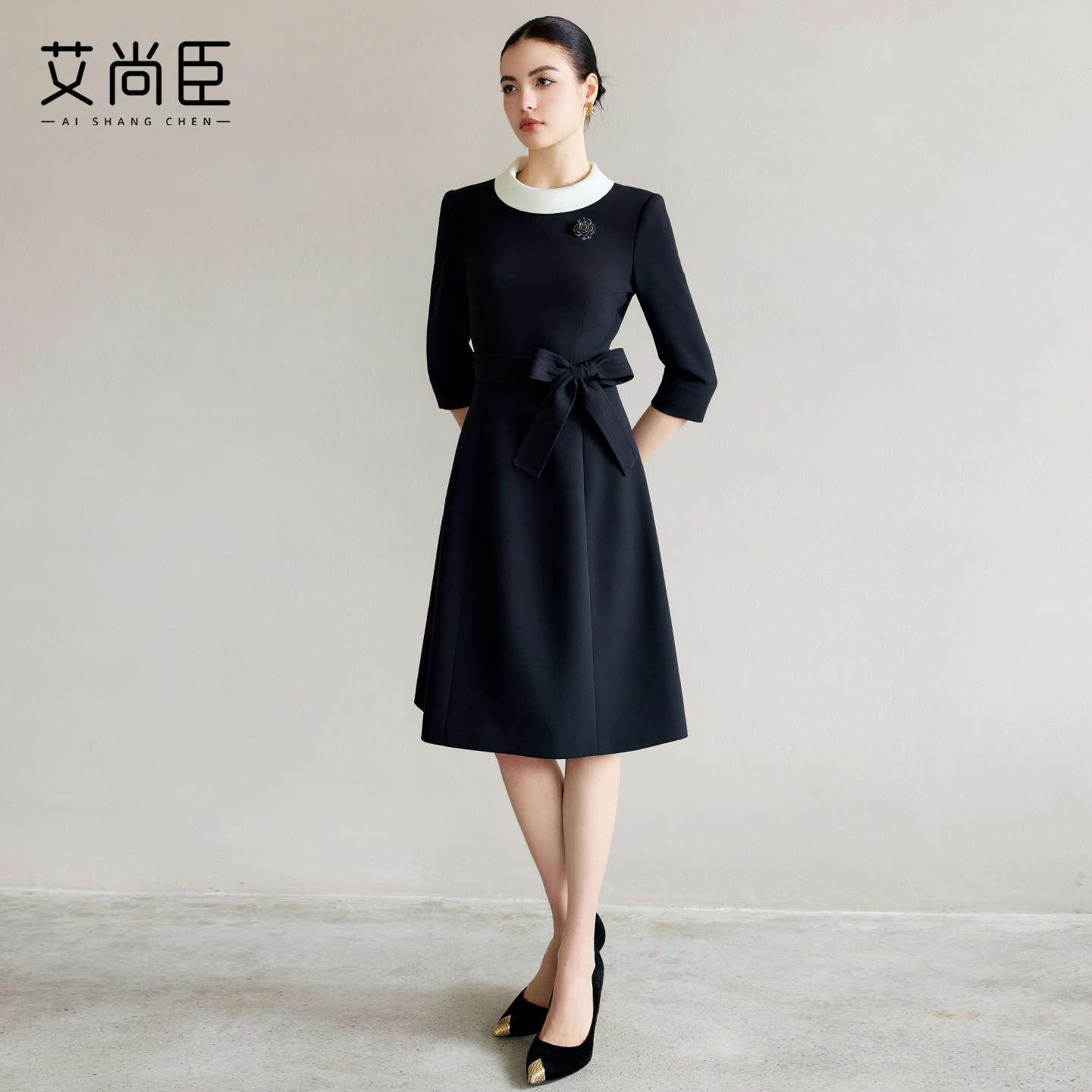 艾尚臣黑色西装连衣裙女圆领缎面拼接裙子秋款职业套裙气质工作服