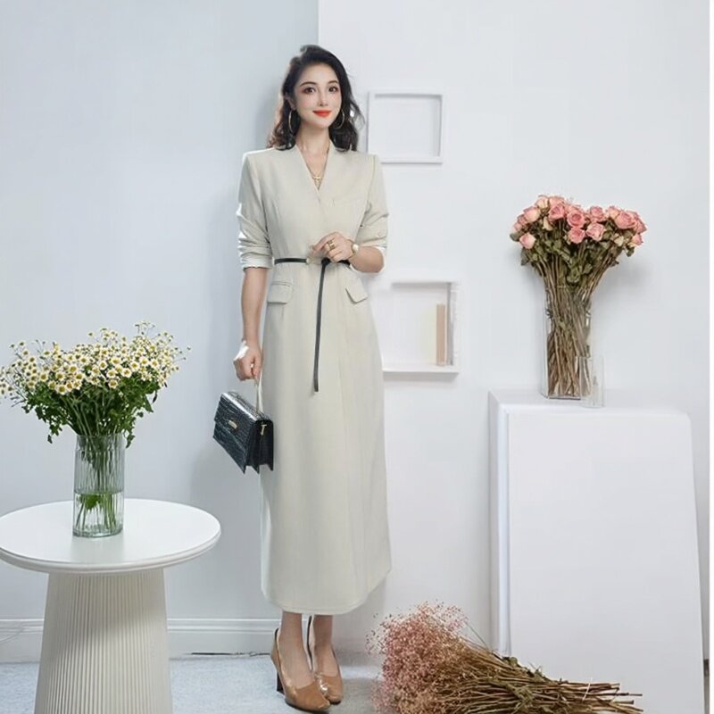 J-ME高端职业连衣裙女2026秋季新款气质女神范高级感收腰显瘦裙子