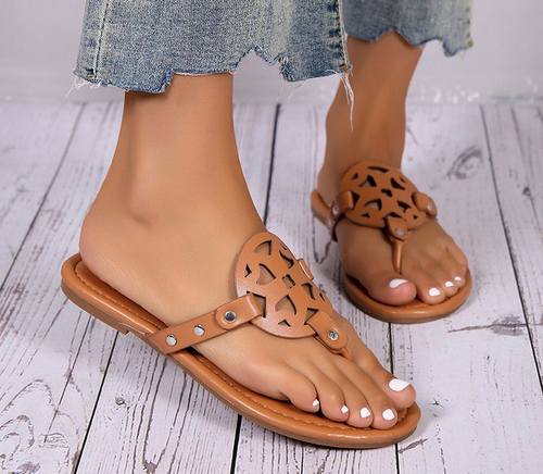 Summer women's beach shoes Large glossy flat slippers la